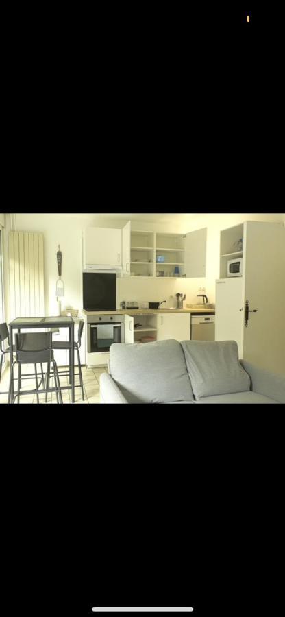 Bed and Breakfast Se: 13A Rue Des Touleuses Pourpre Cergy Exterior foto
